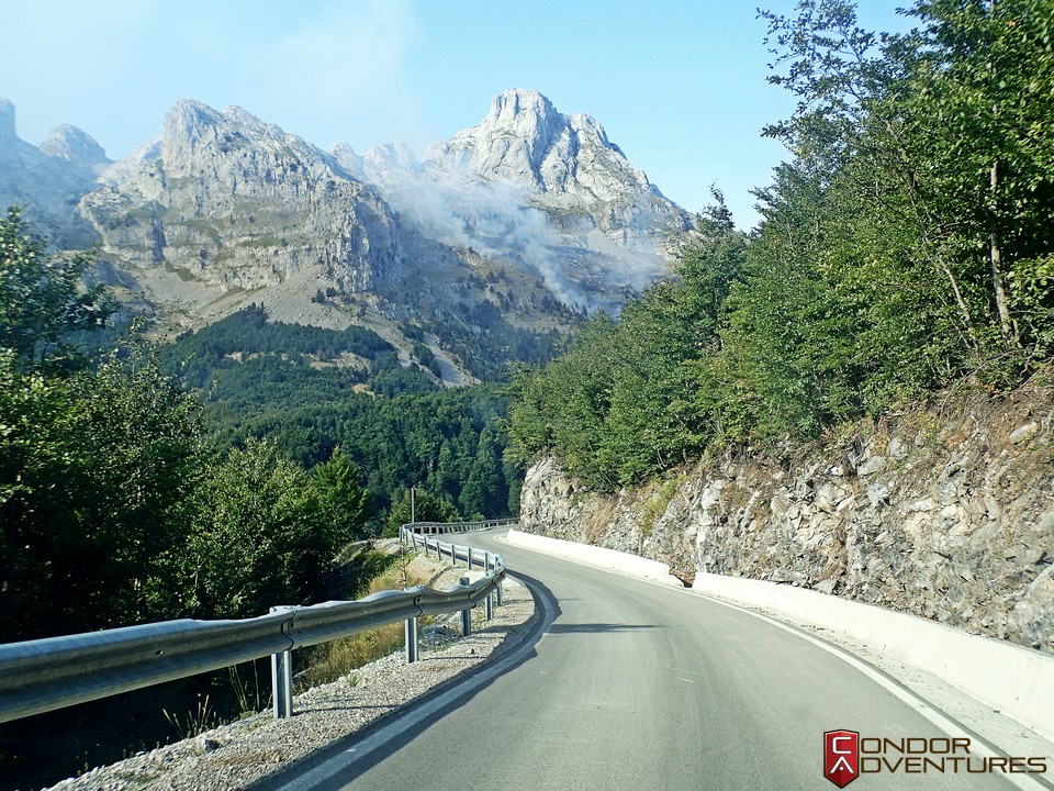 explorealbania-motoros túra-condorriders-sasok földje-albánia-SH21-albán alpok-albanian alps-theth