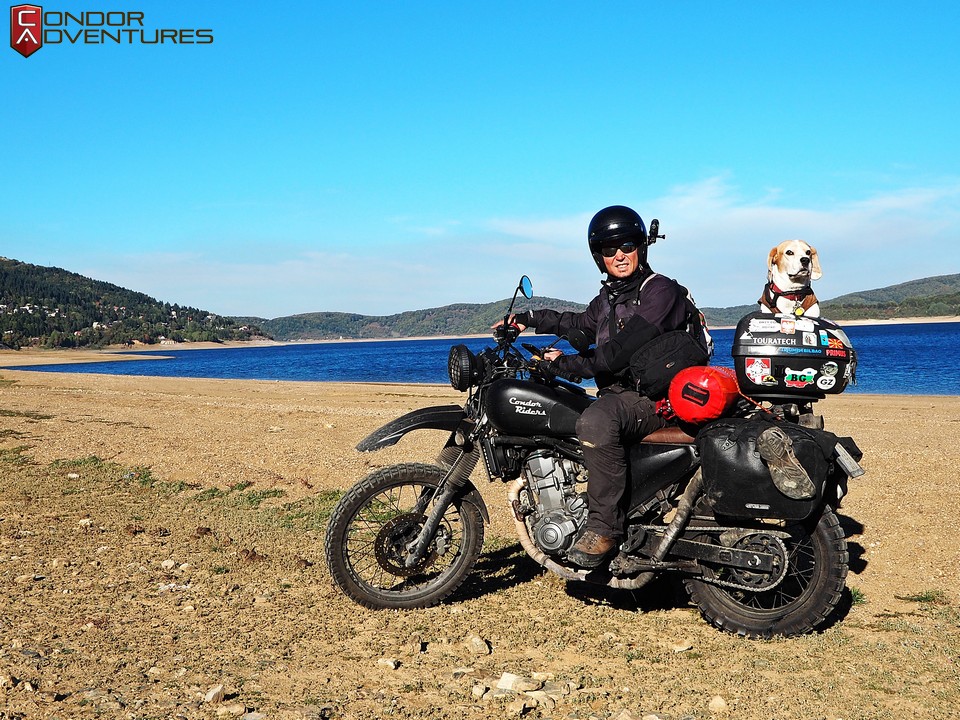 biker dog-brigi-explorealbania-motoros túra-condorriders-macedonia-mavrovo lake-mavrovo national park-mavrovo